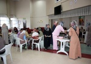 Kimsesizlerin duasını aldılar